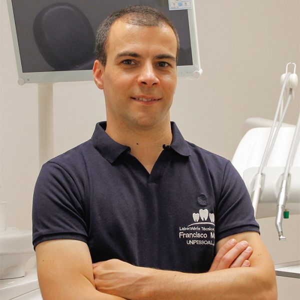 Doutor Francisco Mateus - Clínica Dentária de Oleiros